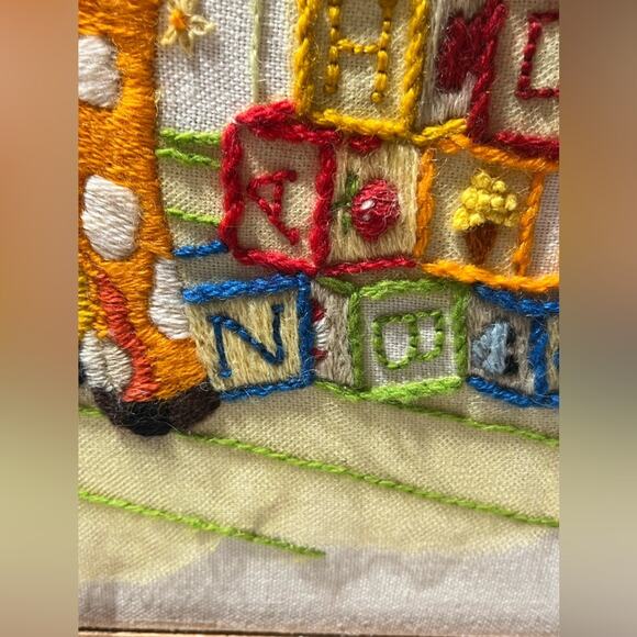 Vintage 1980 handmade crewel embroidered children’s wall art - Picture 7 of 13